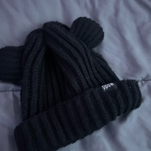 Bear Beanie - Picture 2 of 2
